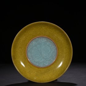 宋官窑米黄釉冰裂纹盘4.5*24厘米