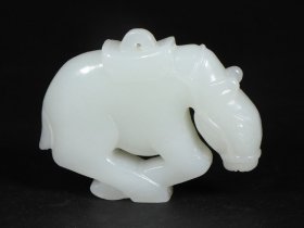 和田玉马挂佩
