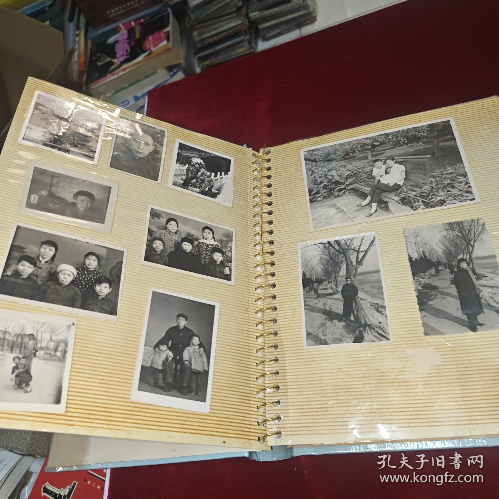 7、80年代个人生活 风景老照片一册 （天安门 天坛 昆明湖）120张