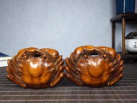 旧藏黄杨木 八方来财 螃蟹一对 尺寸：长8cm宽6cm高3cm 重量：重200g。