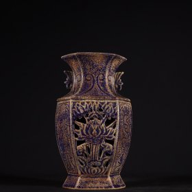 旧藏宋代柴窑宝石蓝釉镂空六方瓶高23cm.宽14cm