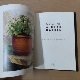 CREATING A HERB GARDEN--英文