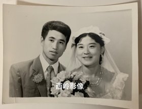 【老照片】1980年代俊哥靓女结婚合影照