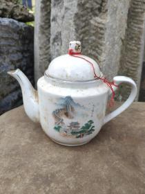 七十年代“天下第一关”红官窑醴陵瓷茶壶