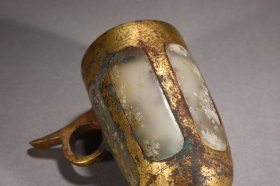 汉 铜鎏金嵌玉环耳盖杯
