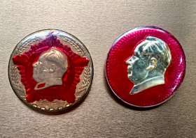 毛主席像章两个(苏州金粉社、苏州指甲钳厂(68年))