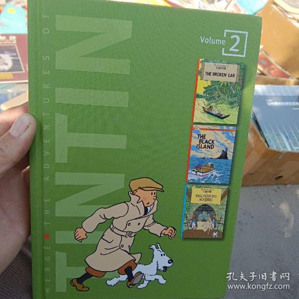 THE ADVENTURES OF TINTIN VOLUME 2：The Broken Ear / The Black Island / King Ottokar's Sceptre (3 Complete Adventures in 1 Volume, Vol. 2)