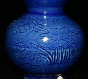 乡下收的元代霁蓝釉雕刻鸳鸯戏水葫芦瓶【20.3x12cm】