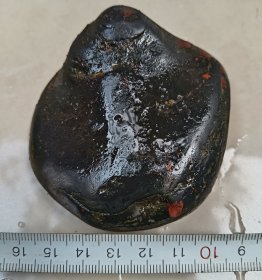 个性石头一尊，