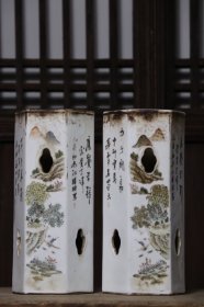 粉彩六棱帽筒，六棱形成六边形，分部诗句画片各三面，边梅花，画工精细，瓷质细腻，使用痕迹尚存，包浆浑厚，直径12厘米，高29厘米