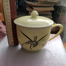 89年代茶杯，品相如图所示
