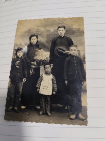 五品之家老照片【尺寸约8x11.5厘米】