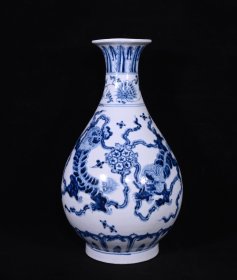 大明永乐年制青花狮子滚绣球纹玉壶春瓶，高30.5×17厘米