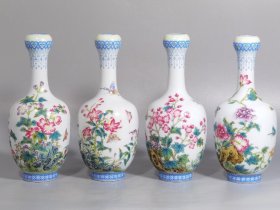清雍正 上下翠料边 珐琅彩四季花卉蒜头瓶