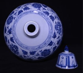旧藏 元青花鬼谷子下山人物故事纹梅瓶 高49×25厘米