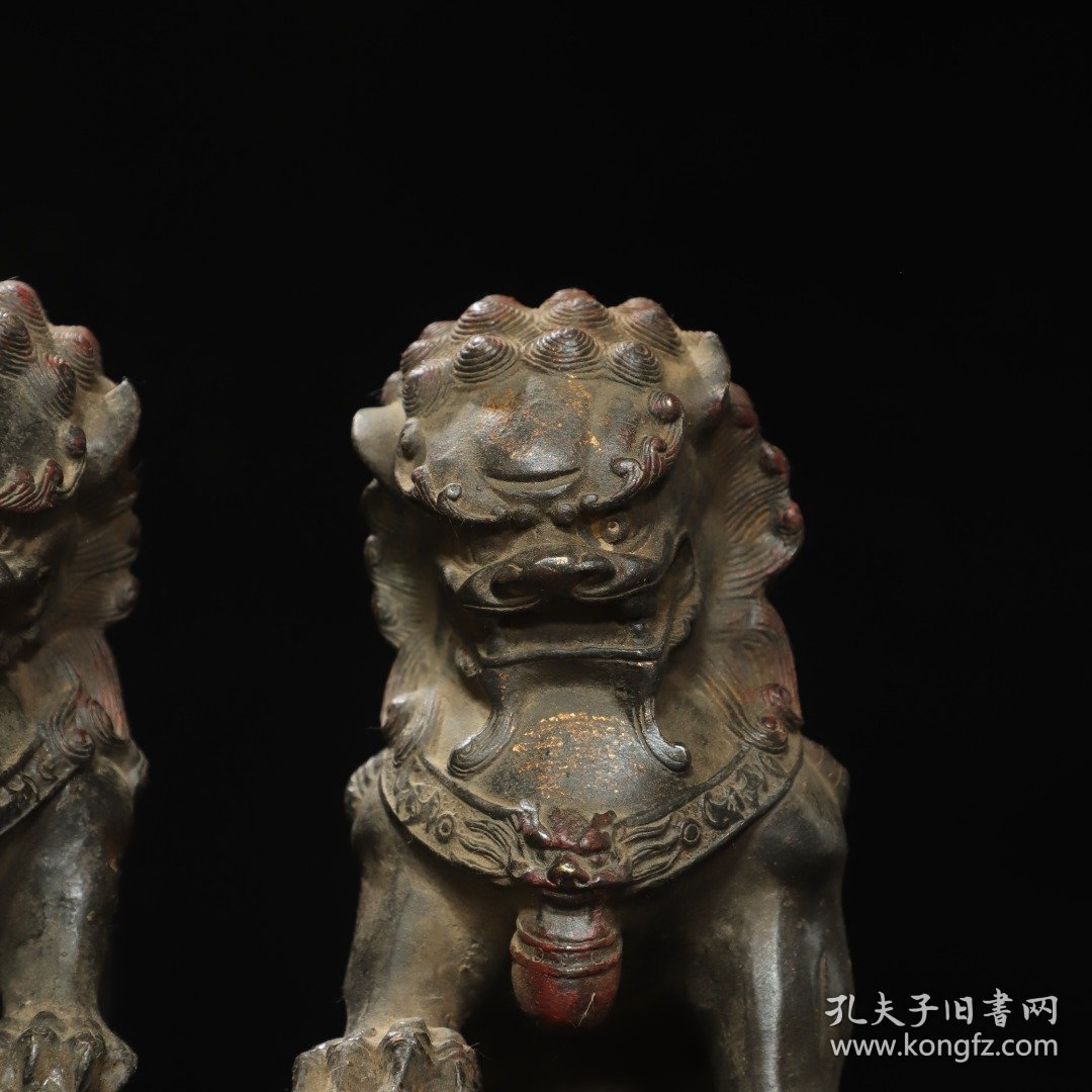 旧藏珍品 铜 拓金 文案摆件 【狮子】摆件一对 数据 单个高15厘米 长14厘米 厚8厘米 总重3.2公斤