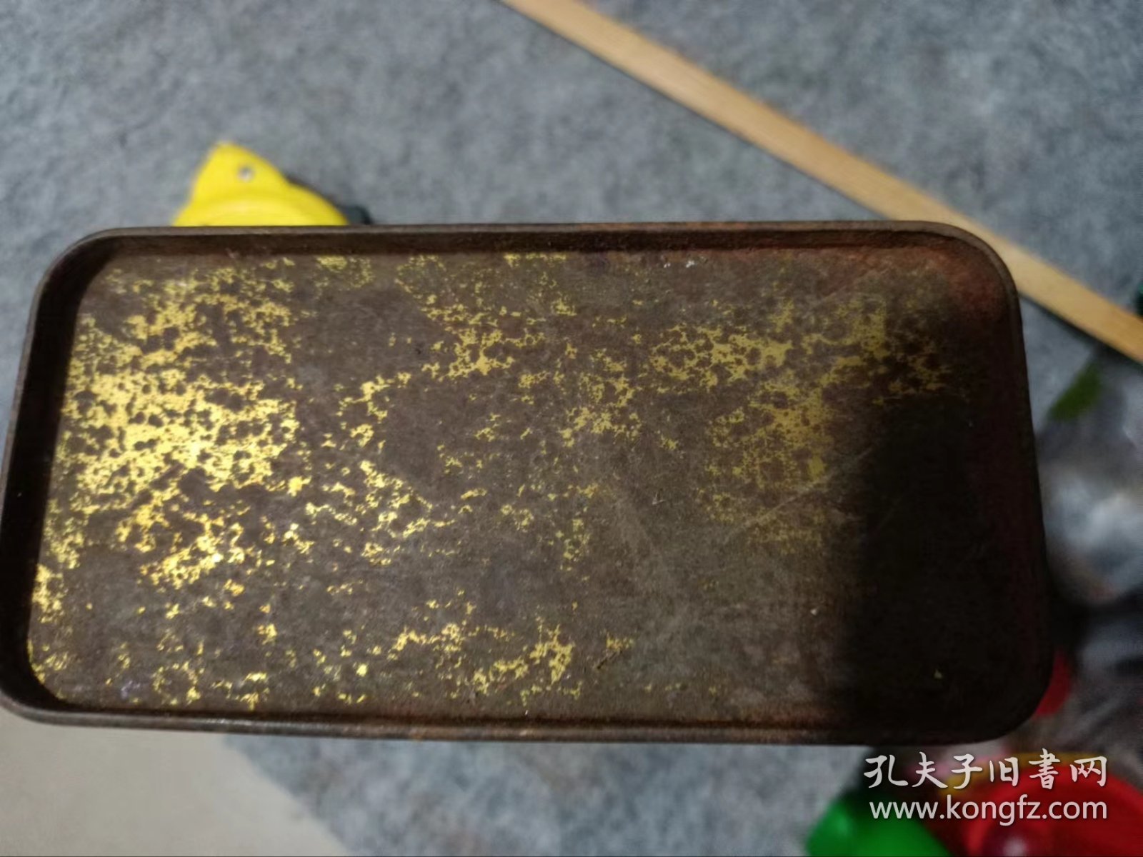 民国黑龙江海伦县益昌盛茶庄铁制美女茶筒