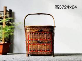 民国时期，竹编提篮。包浆温润，工艺精美，包老