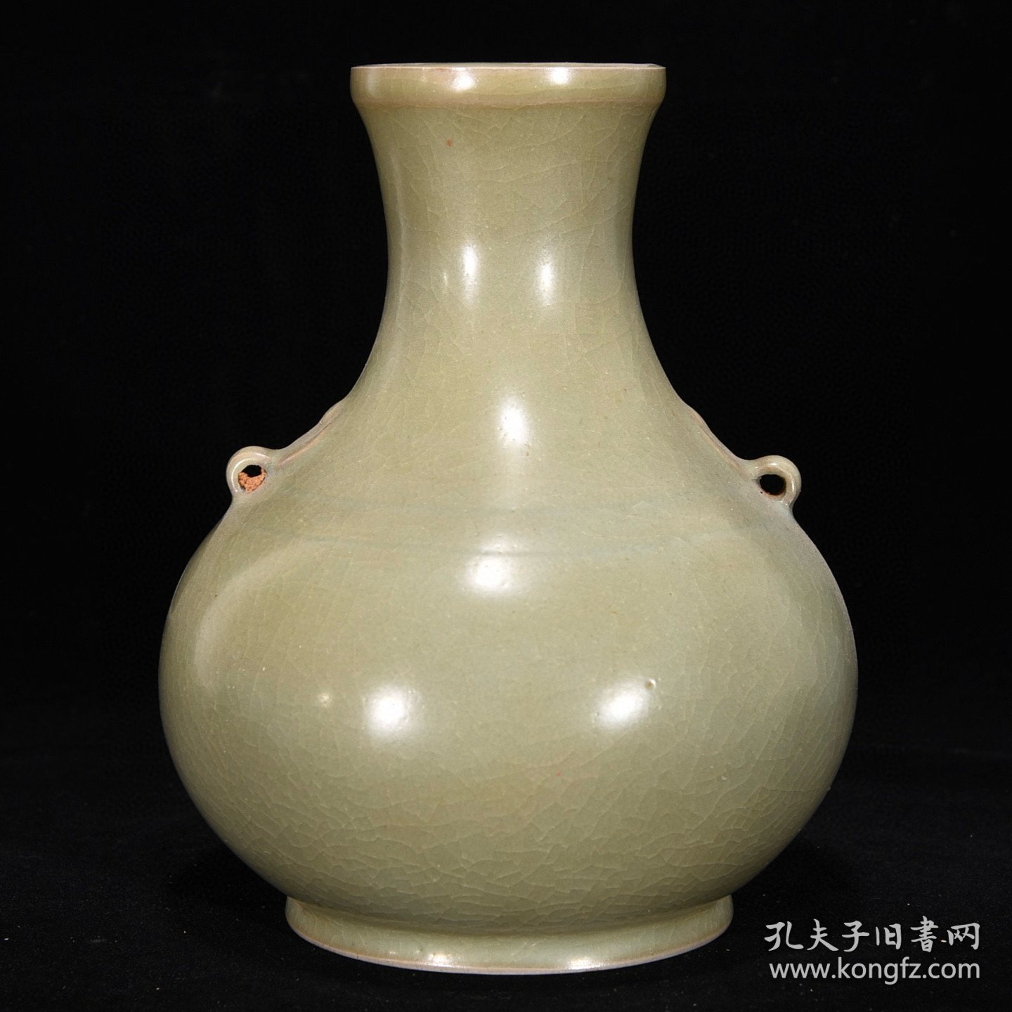 回流宋汝窑大肚瓶，高17厘米，直径14厘米