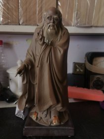 志系 [名家精品珍藏] 国家级陶瓷工艺美术大师 刘泽棉作品 -《老子》（2006年精制作品）。大师优质作品 原装锦盒及收藏证书保存完整 收藏品级 弥足珍贵。