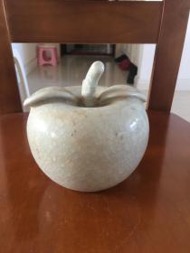 搬家处理一批古玩杂项老物件—冰纹苹果摆件2lk