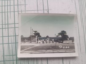 50-60年代青岛上色老照片《青岛前海沿》《青岛海水浴场观海亭》2张合售