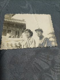 老照片 夫妻俩1957年
