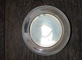 【西洋银器0019】老银器 意大利产雕刻纹纯银干果碟 杯托杯垫壶承 有800银标 直径7.6厘米 重11克