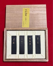 墨运堂大和雅墨四种套装，昭和六十年代制品，总重22.1克。古雅墨 实物如图保存完好。