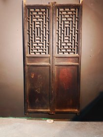 【雅舍、装饰】 清期一对格栅老门 可置玄关、亦可做背景 原皮壳，包浆甚好 做工精致，厚重，器型规整，可使用，果木 尺寸：180/45厘米