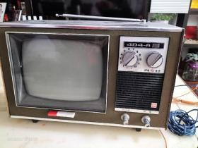 凯歌4D4-A型晶体管电视收音二用机