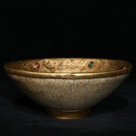 宋哥窑包金镶宝石碗，高6.7cm直径16.9cm，