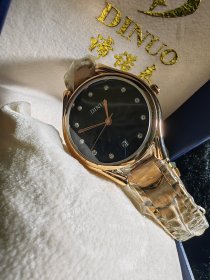 谛诺石英女表，专柜正品，防水走时精准，新未拆膜带包装