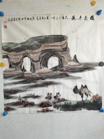 新疆著名画家 康国桢 水墨手绘 （楼兰奇观）一副 品相稍差 尺寸68x68
保真包手绘
  康国桢 号 驼翁，1935年生于中国书画之乡--甘肃省通渭县、出身耕读之家，自幼受环境熏陶，酷爱书画。书画作品及评介文章，曾在国内《美术报》等多家报刊发表。数十次参加国内国际书画大展大赛并多次获奖。有些作品被齐白石纪念馆、现为新疆美术家协会会员、新疆书法家协会会员、新疆画院副院长