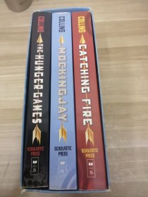 The Hunger Games Trilogy Box Set (Books 1-3) 饥饿游戏套装（平装）