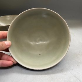 龙泉窑碗一对