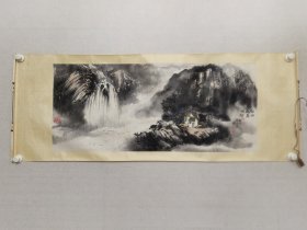 许文杰，天津名家，天津美术家协会理事，天津静海画院院长。许文杰山水画40.5*94.5cm，原装裱横批。（保真书画）
