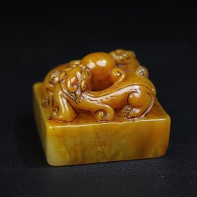 旧藏木盒寿山石双螭龙戏珠印章，品相佳 收藏佳品