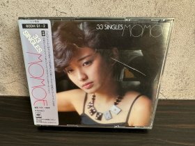 日版 Momoe 山口百惠-33 Singles 索尼版 带33张封面册 无码 双碟均为60DH钢印首版 碟1无划痕 碟2轻微划痕 双碟装CD