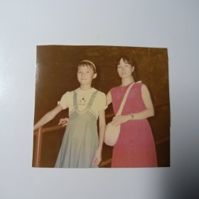 老照片-90年代初母女二人在张家界景区留影（在黄龙洞中）