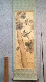 F 072号 带原盒瓷质轴头著名南画名家（山本梅逸）绢本手绘《松鹊图》