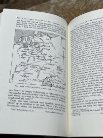 《西方军事史》a military history of western world 英国著名军事理论家J.F.C.Fuller。书中涵盖了从古代文明时期的武器和技术到现代战争的发展历程，通过详细的描述和分析，让读者了解各种战役中的关键战斗和决策，以及这些决策如何影响历史的进程。

Easton出版社真皮限量收藏版，全新三册一套刚开封，军迷最爱。