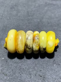 天然乌克兰蜜蜡随形通货隔片一组