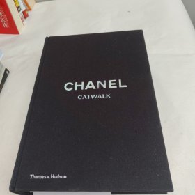 Chanel Catwalk香奈儿T台秀时尚服装摄影画册