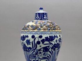元青花捏花鱼藻纹梅瓶36/20厘米