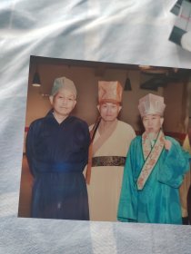 演员合影照片（剧照着装合影）