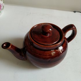 酱釉瓷壶茶壶一把