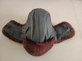 哈尔滨皮帽厂老皮帽子 要斗 私批 修 六七十年代棉帽子