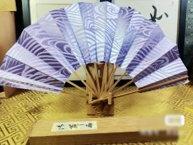 日本回流扇子御舞扇  紫运 盒装折扇，展开最宽幅外51Cm，高29Cm，竹骨，略旧保管品，不议价，不包邮，不退换，谢謝