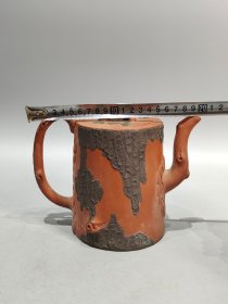 老珍藏，《楊鳯年製》底款，盖款［鳯年］，松桩老紫砂壶一把，包浆自然，保存完整，收藏的佳品。